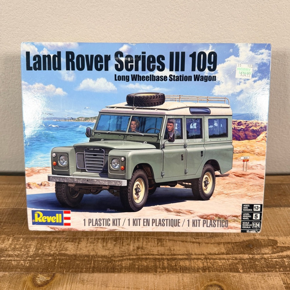 Revell Land Rover Series III 109 Long Wheel Base Station Wagon Model Kit 85-4498